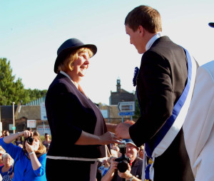 2014-Honest-Lad-Gary-Neill-receives-the-Sash-from-Mrs-Sheila-Booker