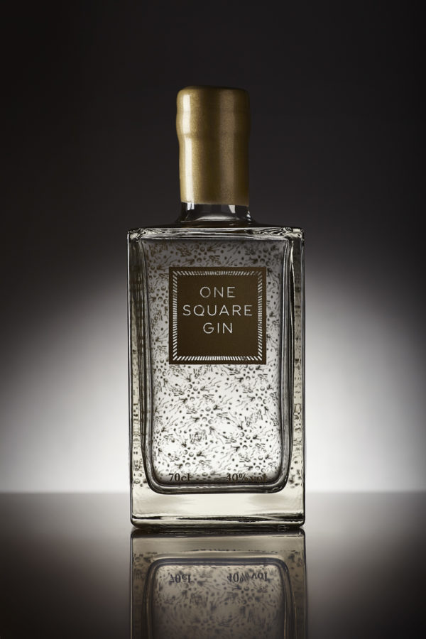 ONE SQ GIN2141Bottle Dark