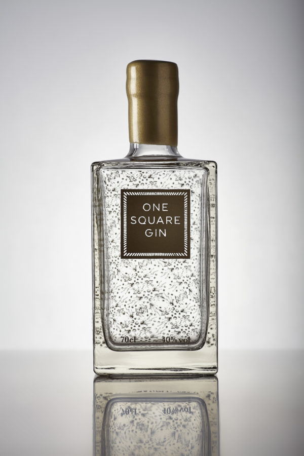 ONE SQ GIN2150Bottle White