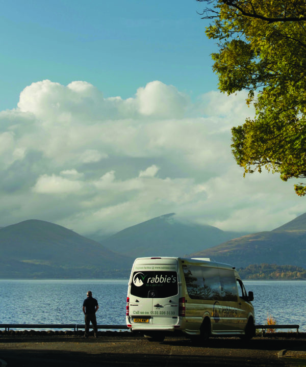 Rabbie's_Bus_Loch