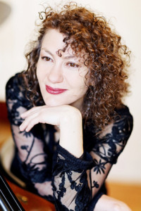 Helena_Buckmayer__pianist_show_info