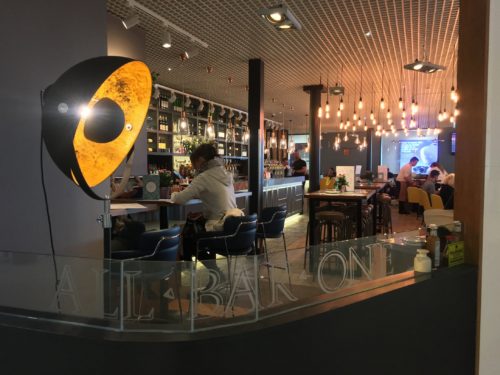 all-bar-one-edinburgh-airport-interior-2