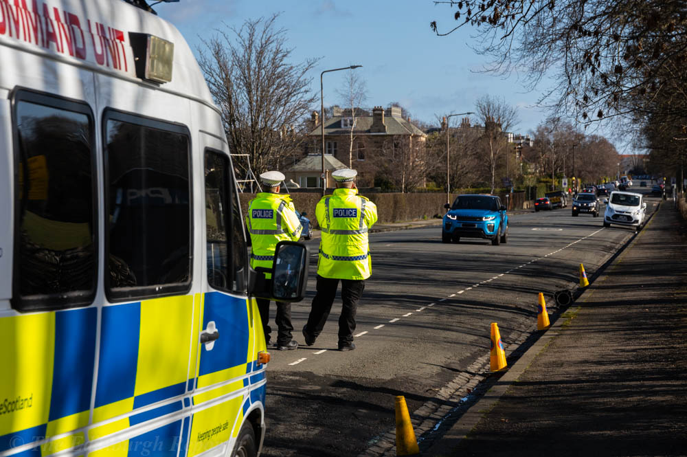 Ploice measuring drivers' speed