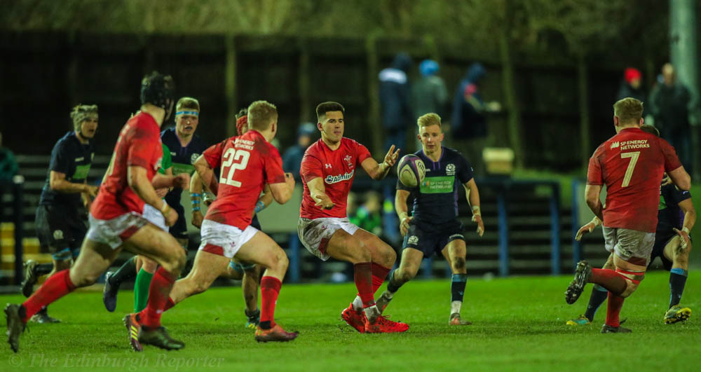 Welsh players passing the ball