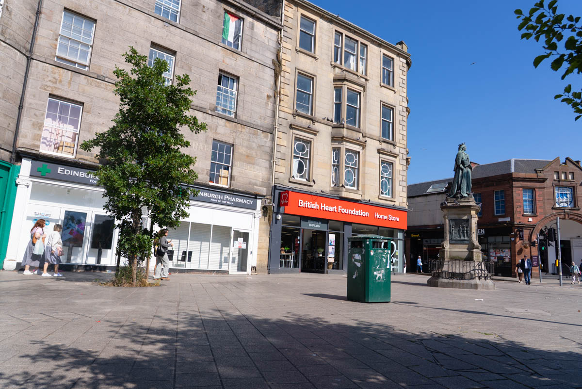Public benches to return to the Foot of the Walk - The Edinburgh Reporter